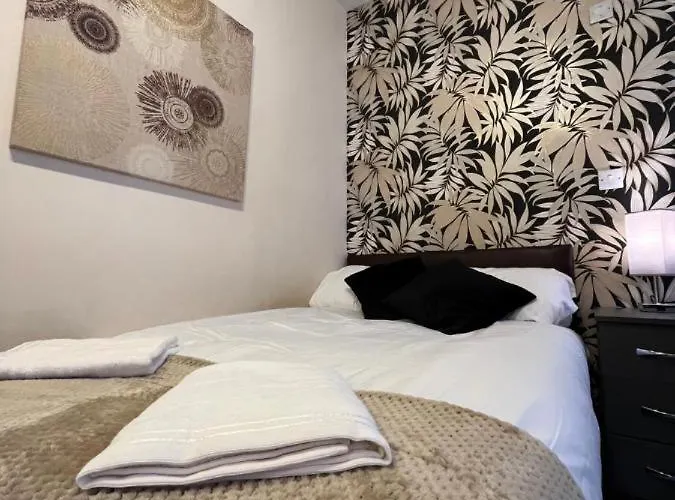 Long En-suite Guest house 3*