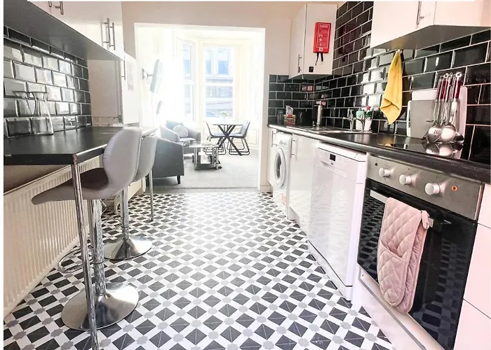 Long En-suite Guest house 3*