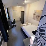Long En-suite 3*